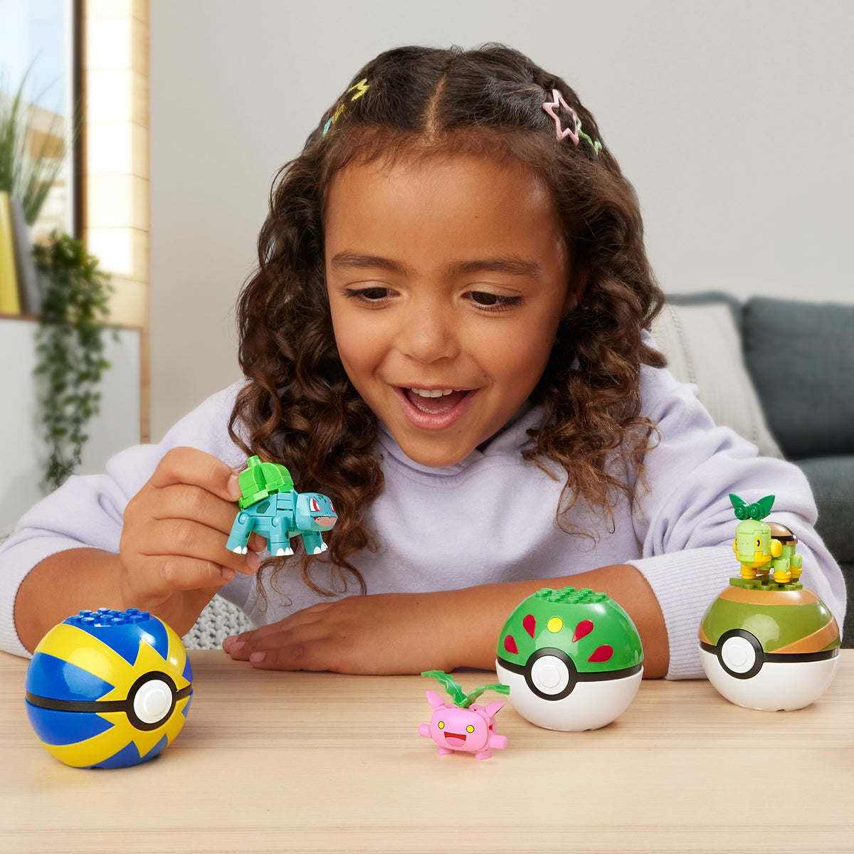 Turtwig poseable figure included for action-packed Grass-Type team-building moments