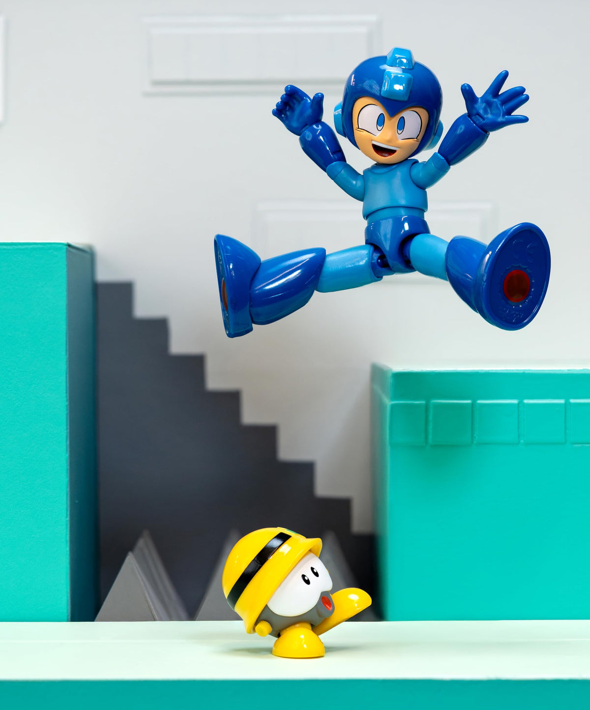 Helmeted Mega Man head sculpt with updated details for shelf display.