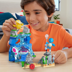 MEGA Pokémon Aquatic Adventure Squirtle crank action activates movement.