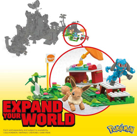 Eevee poseable figure adds expressive storytelling to MEGA Pokémon play.
