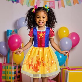 Meland accessories set included to complete dress-up outfits
