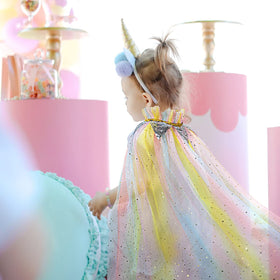 Meland dress up gloves finish the royal look for imaginative play.