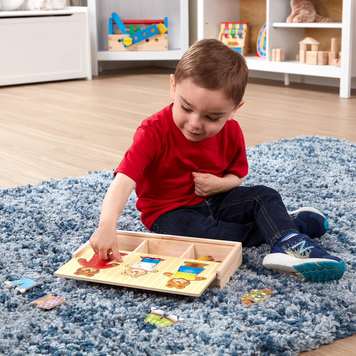 Melissa & Doug Bear Family Puzzle lid puzzle board supports portable play.