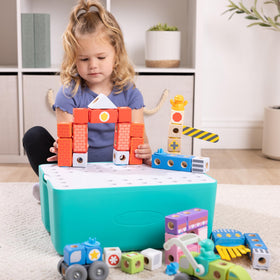Blockables Deluxe City lid doubles as a play surface for easy setup