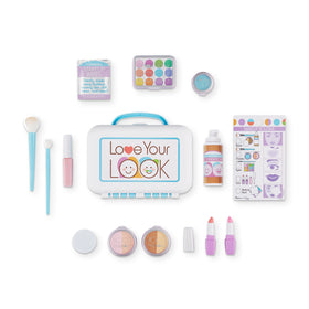 Melissa and Doug blush powder compact to mimic rosy routine without mess