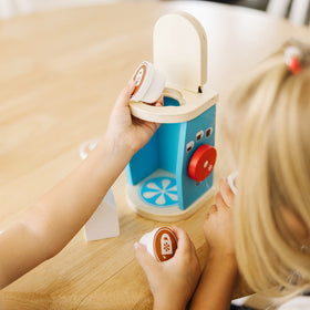 Melissa & Doug reusable order card boosts role-play interactions.