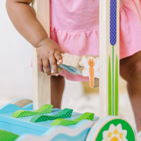 Melissa & Doug bright colors spark visual interest during play