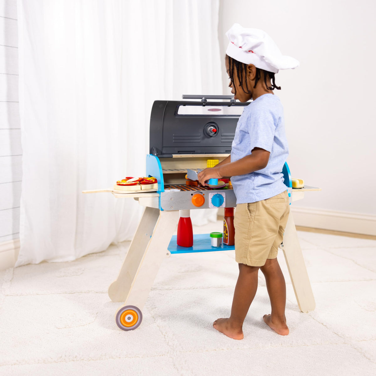 Melissa & Doug built-in timer and dials for engaging kitchen pretend play