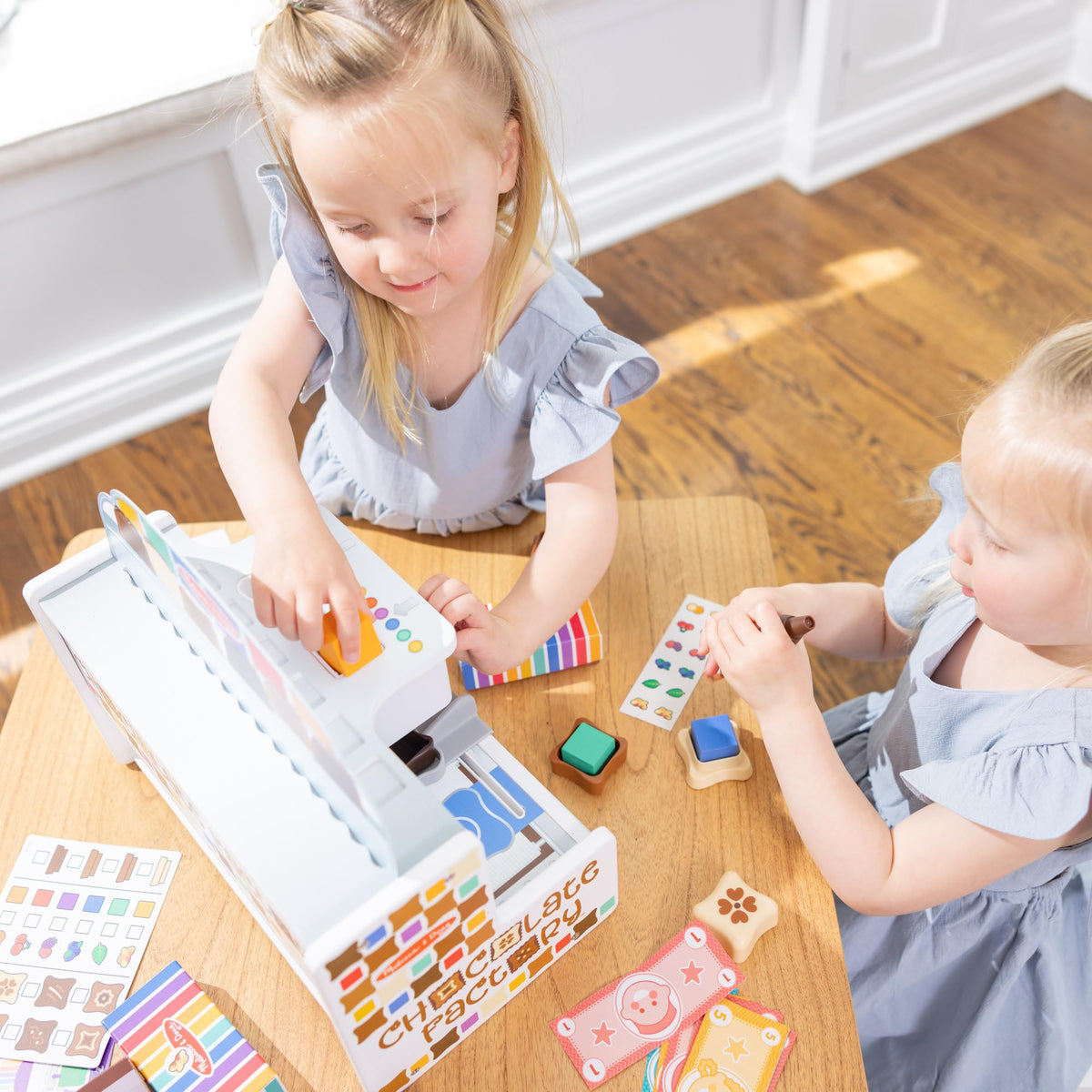 Melissa & Doug icing squeeze tube lets kids decorate like a real confectioner
