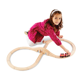 Melissa & Doug Figure Eight train track pieces enable diverse layouts and loops.