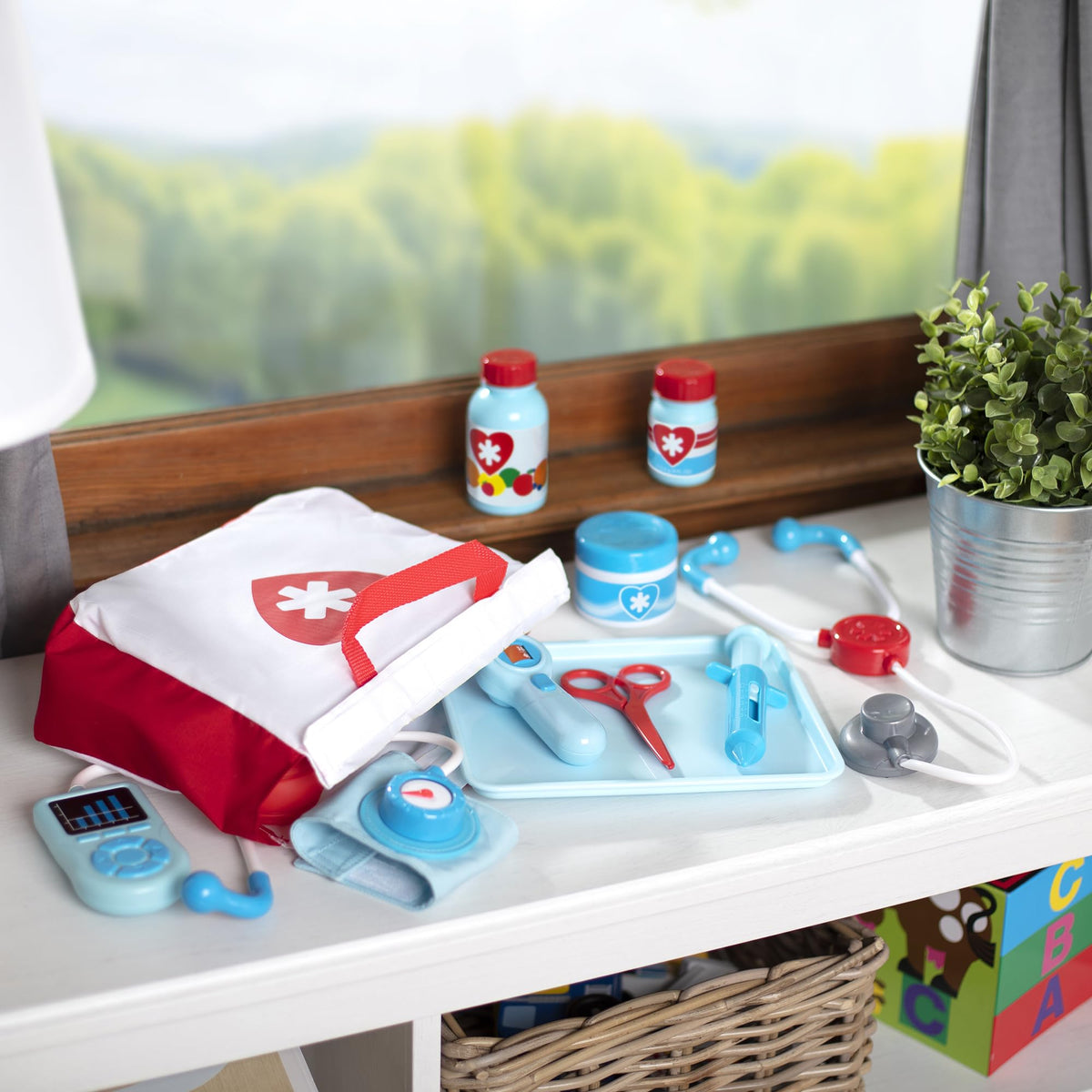 Melissa & Doug Get Well Doctor Kit patient chart supports storytelling