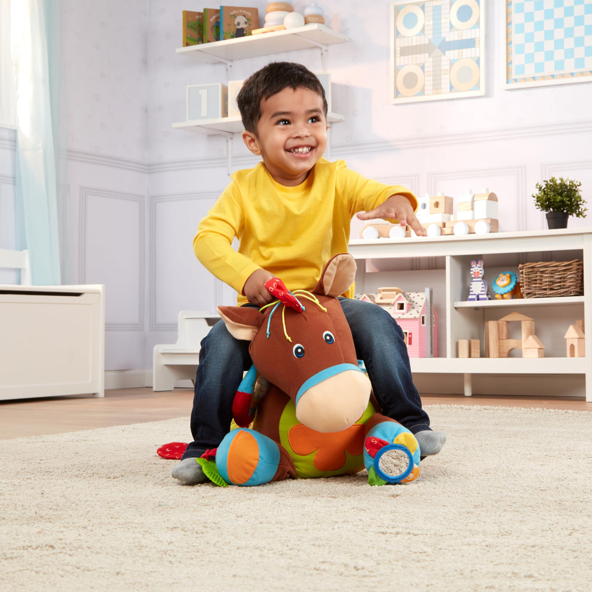 Melissa & Doug Giddy Up and Play rattling reins promote grasping and auditory exploration