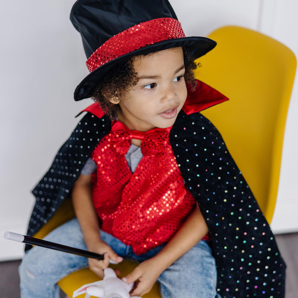 Melissa & Doug magician costume packaging ecommerce features easy open and recyclable packaging.