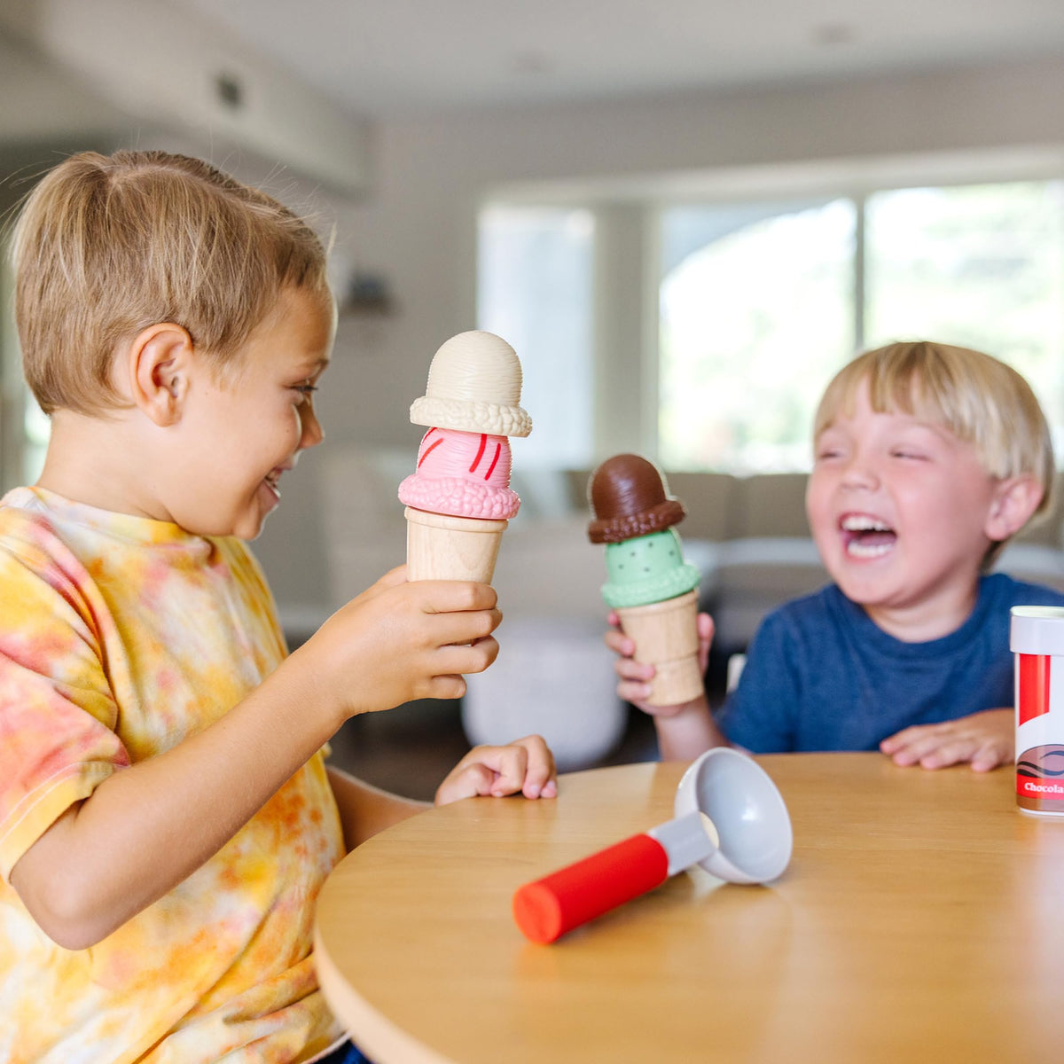 Melissa & Doug mint chip scoop expands dessert options in play.