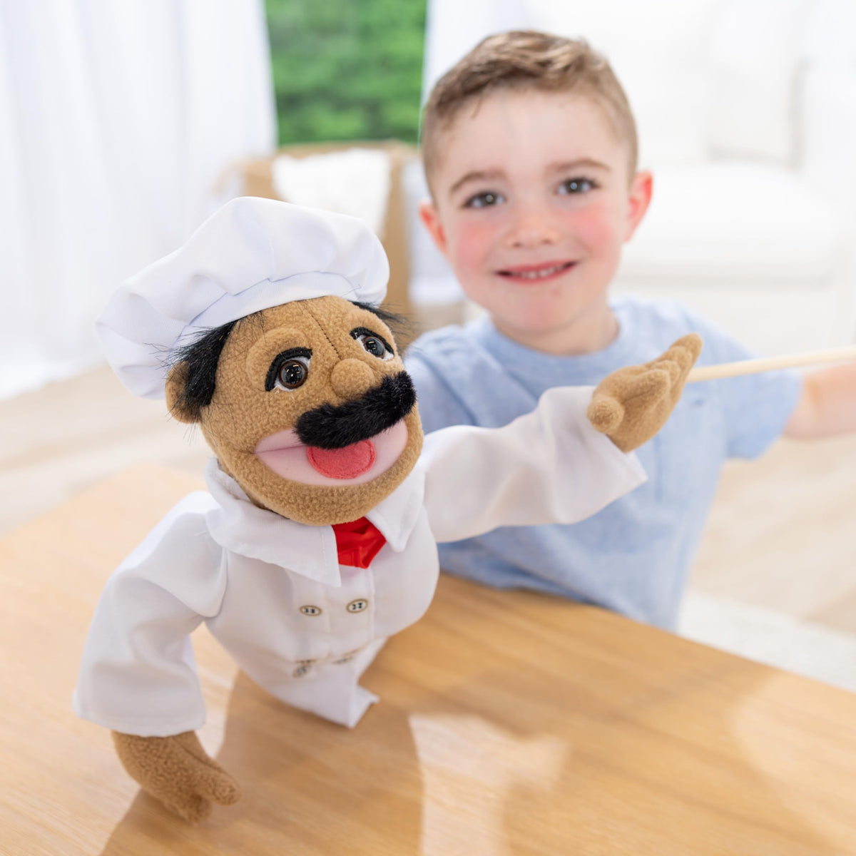 Removable wooden rod for lefty and righty puppeteering