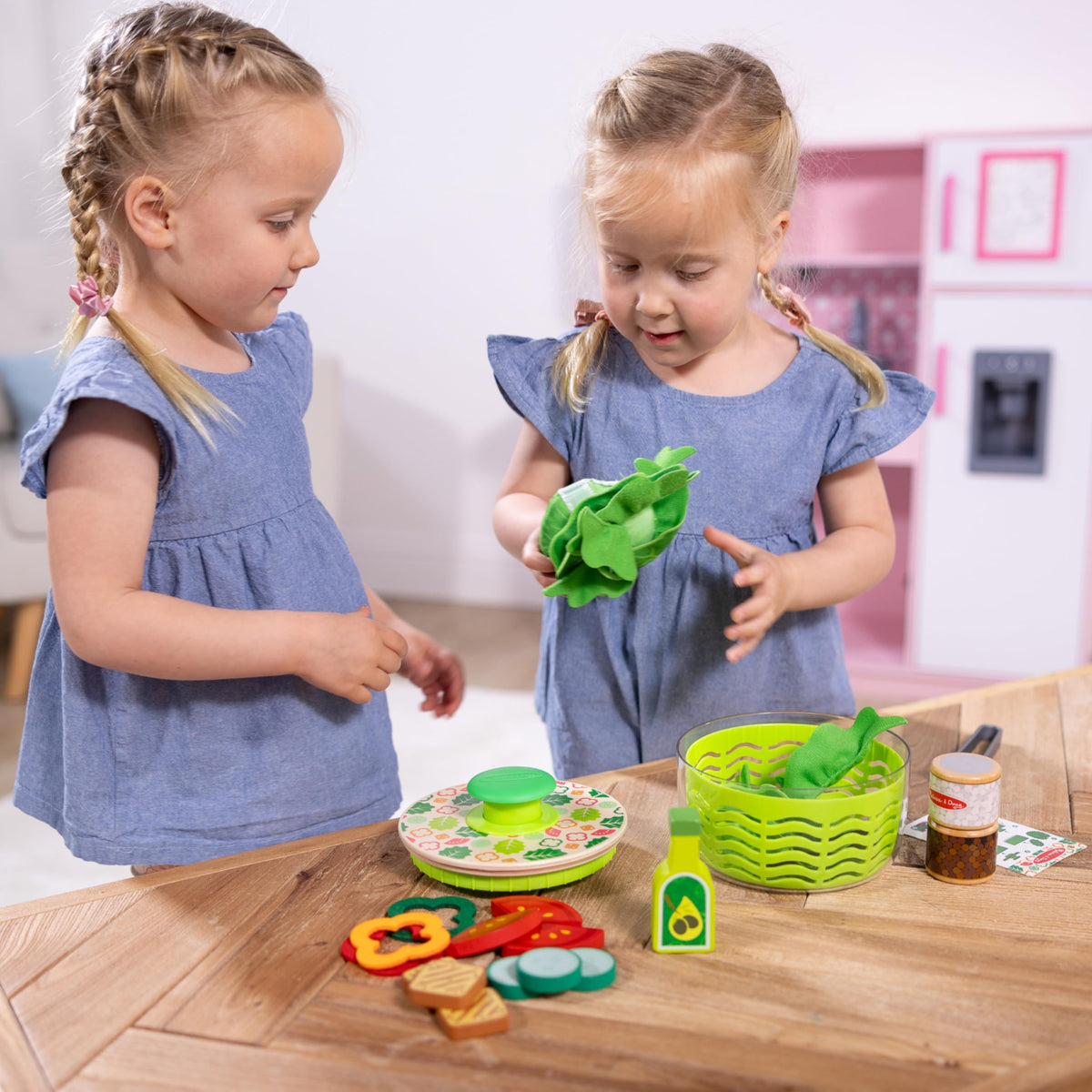 Melissa & Doug lettuce leaves peel away for tactile, hands-on salad prep