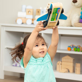 Screen-free Melissa & Doug play encourages focus and creative exploration.