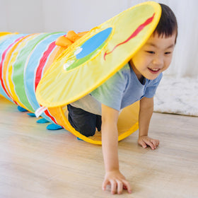 Melissa & Doug Sunny Patch Giddy Buggy tunnel end-face close-up for peek-a-boo