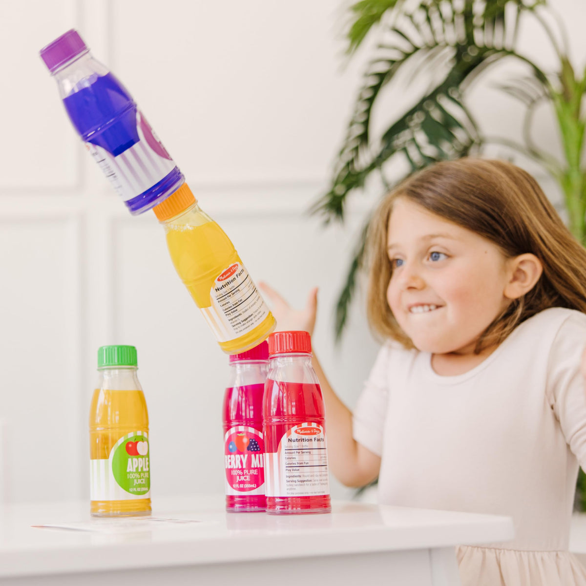 Melissa & Doug Tip & Sip kitchen scene fosters cooperative play and roleplay confidence.