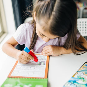 Melissa and Doug Water Wow Reusable pages remain clean until revealed with water