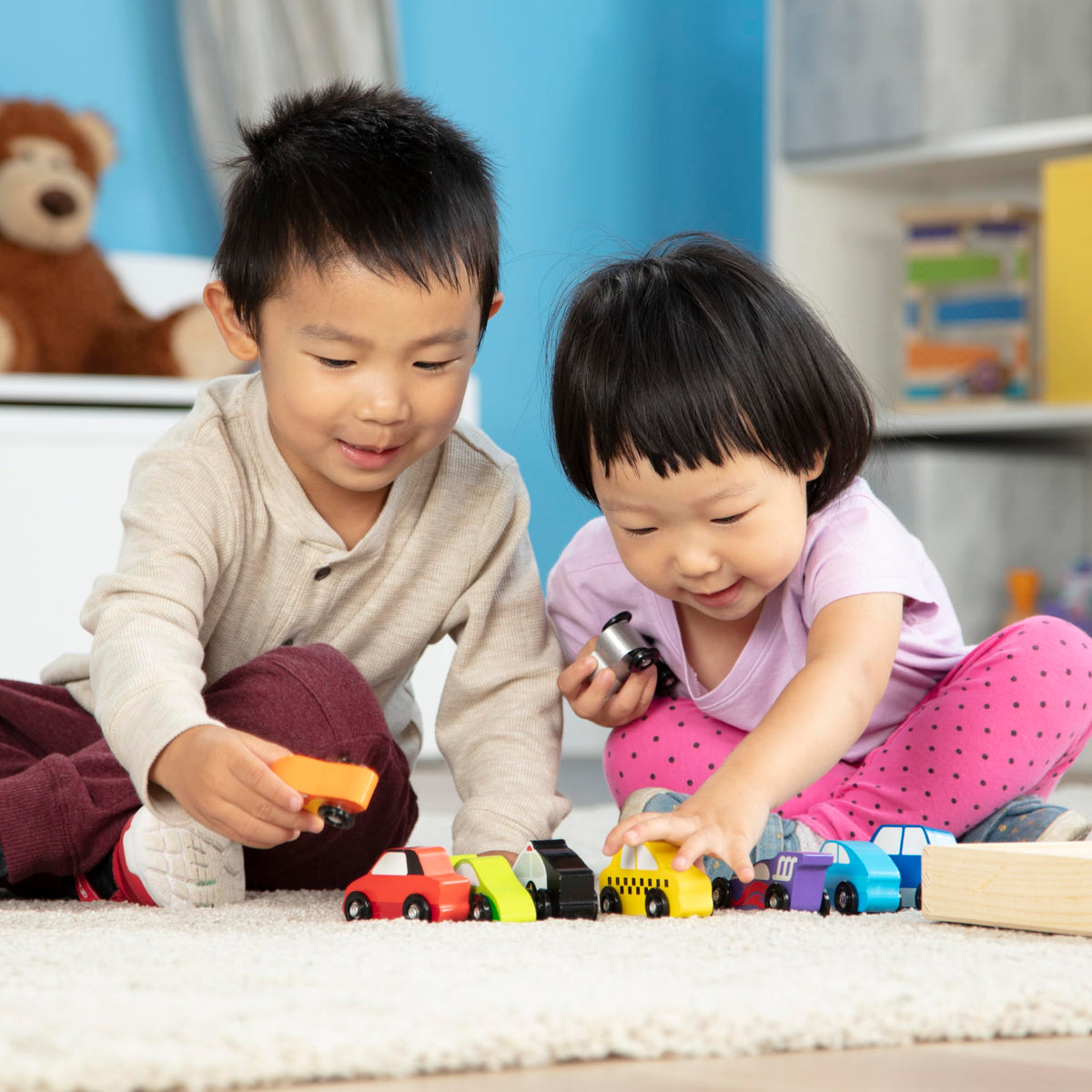 Melissa & Doug mini-van in bright colors supports easy in-hand recognition.