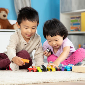 Melissa & Doug mini-van in bright colors supports easy in-hand recognition.