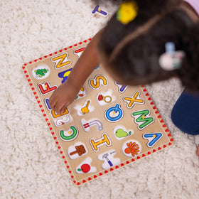 Melissa & Doug wooden Lift & See Numbers puzzle reveals digits 0–9 with counting pictures.