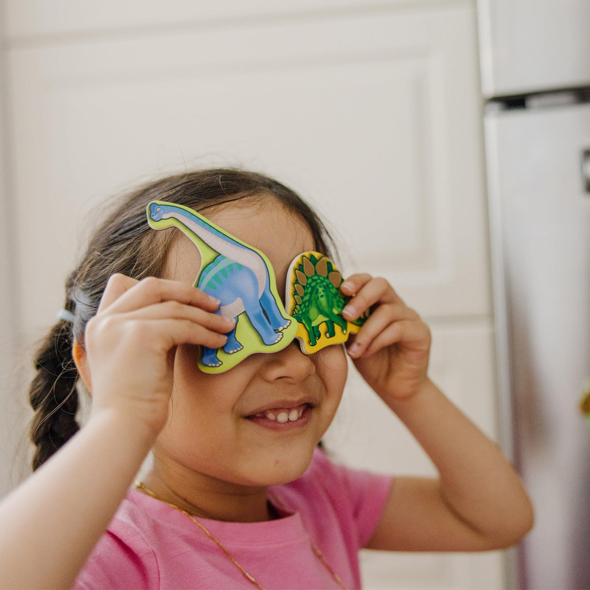 Melissa & Doug 40 magnets total with 20 animals and 20 dinosaurs for varied play.