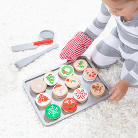 Melissa & Doug wooden spatula for realistic baking role-play moments