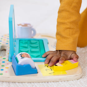Melissa & Doug built-in carrying handle makes travel easy for families on the go.