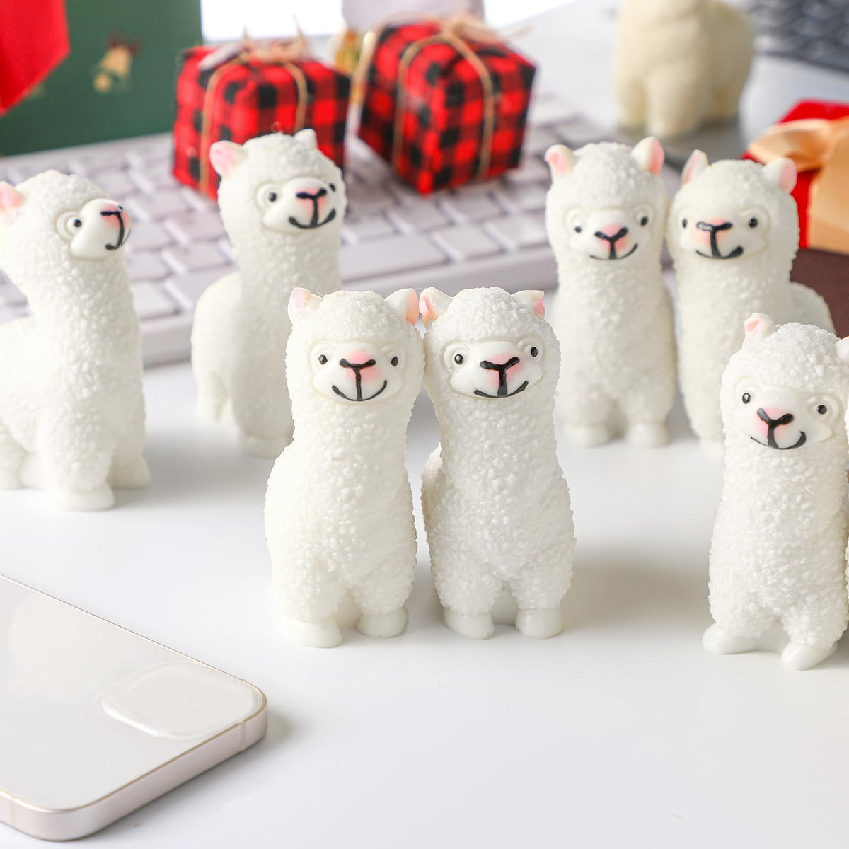 Meooeck alpaca stress ball white surface invites personal patterning