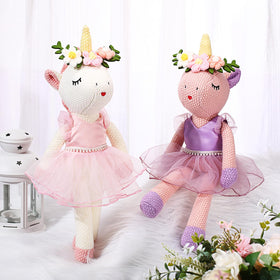 Wreath headband detail on Meooeck unicorn ballerina plush