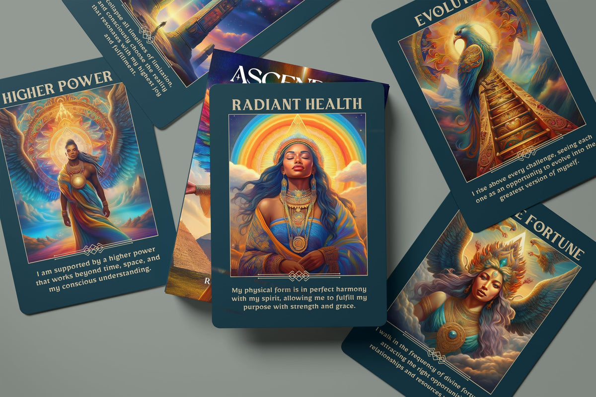 Metaphoracle Ascendium box with magnetic closure keeps the deck secure
