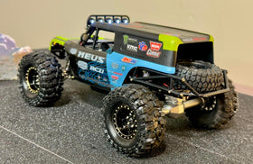 MEUS RACING MB24 demonstrates 1/24 scale fitment on SCX24 lines
