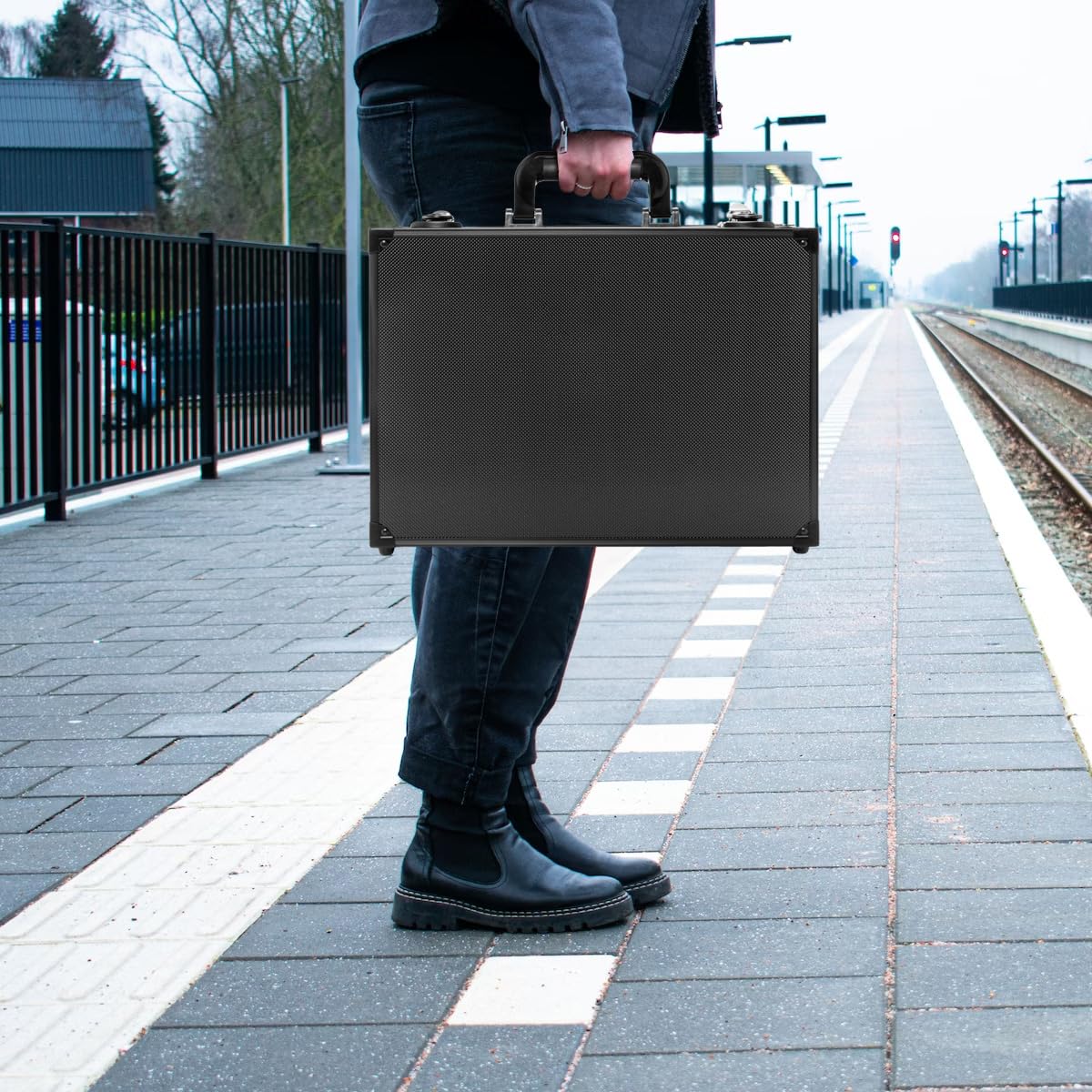 MewVeer Top Loader Case ideal gift for card collectors.