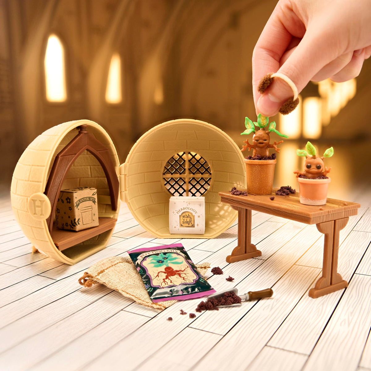 MGA's Miniverse back to Hogwarts Nimbus 2000 mini with accessories in resin