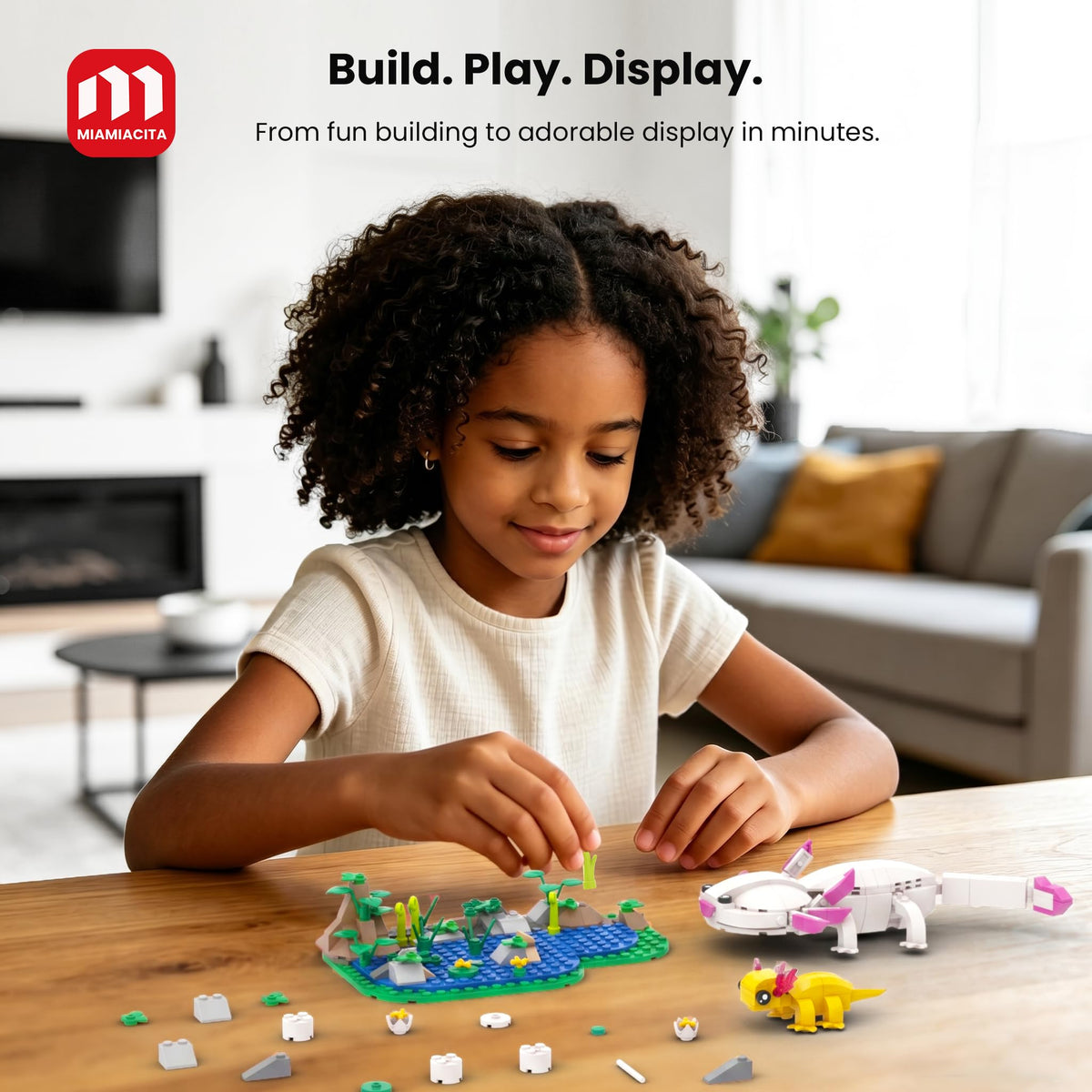 MIAMIACITA axolotl gift set delights kids who love animals and nature.