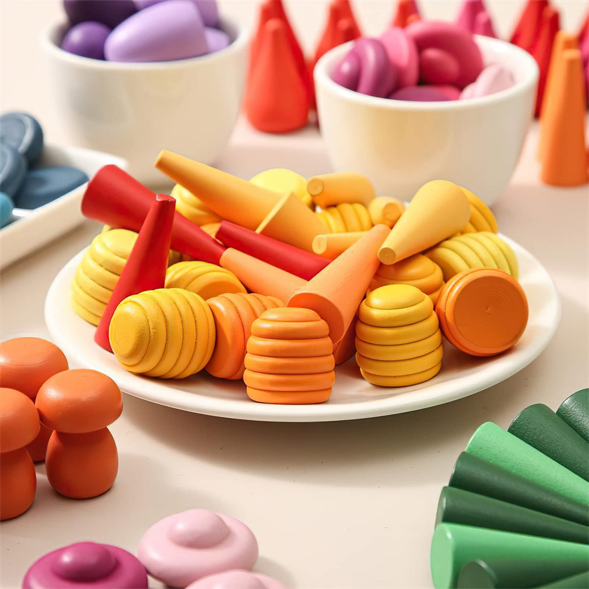 MIKNEKE 7 shapes support early geometry and motor skill development.