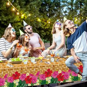 Mindsoft beach party decoration in bright colors boosts tropical vibes.