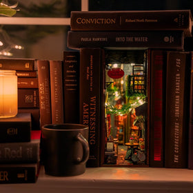 MINIALLEY Dreamy Book Nook Kit DIY customization—personalize color and accents