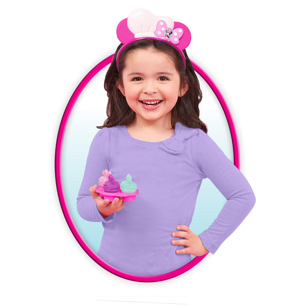 MINNIE Bowtastic play food collection sparks creative play sessions.