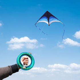 Mint's Colorful Life reel winder 7-1in enables easy line control.