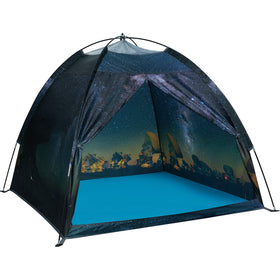 Mnagant kids play tent with starry night design for imaginative space play indoors.