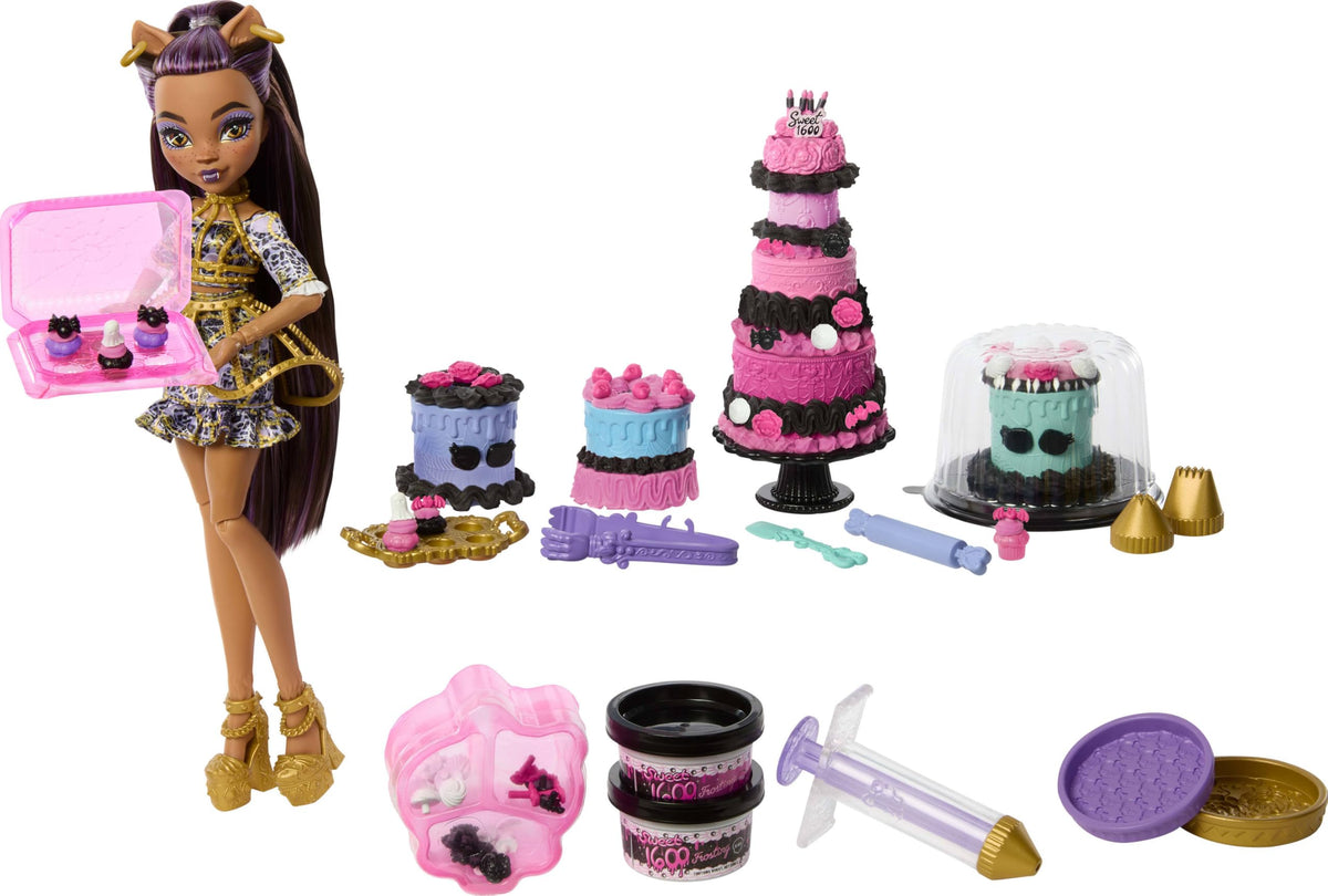 Monster High Clawdeen Doll with Scary Sweet Cake Kit for imaginative cake decorating play.