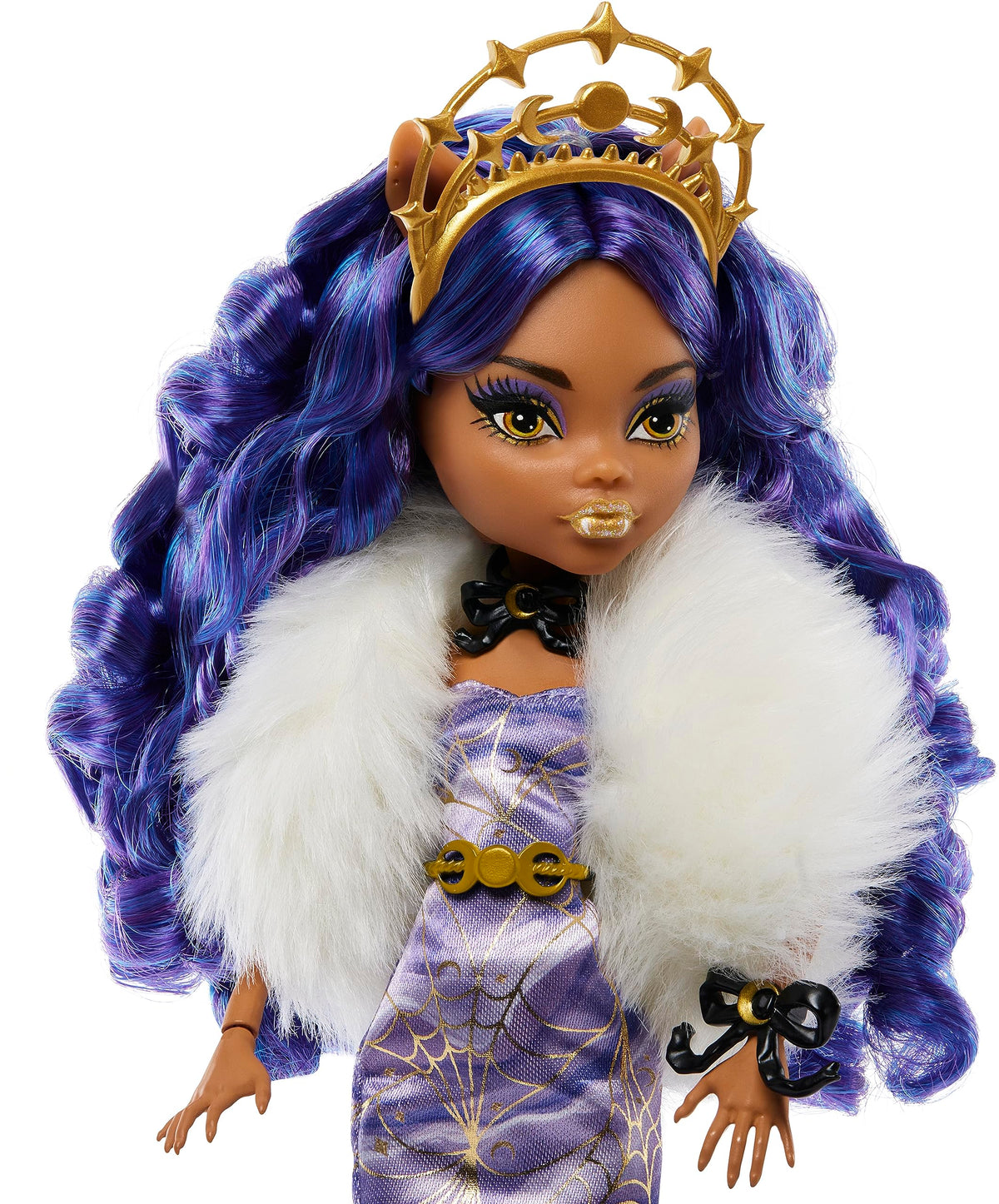 Monster High Clawdeen Wolf faux-fur boa adds warmth and style.
