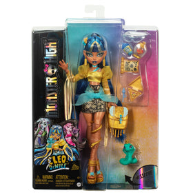Cleo De Nile doll with pyramid pizza box and sunglasses for playful details