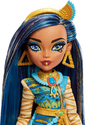 Monster High Cleo De Nile knee-high boots add bold, monster chic style.