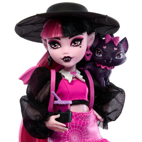 Monster High Count Fabulous pet with pink bow and collar for companionship