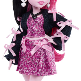 Draculaura's seven accessories set for storytelling outfits.