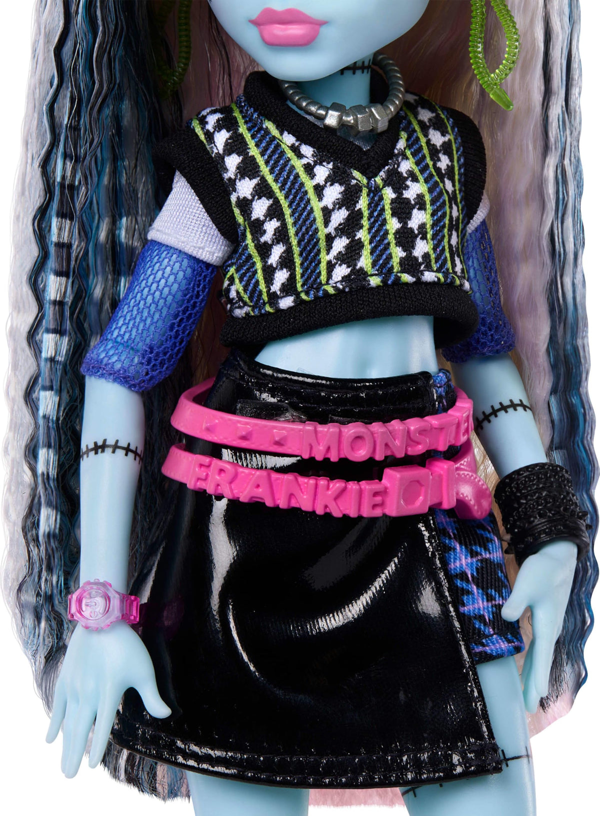 Monster High earphones accessory for music moments during playtime